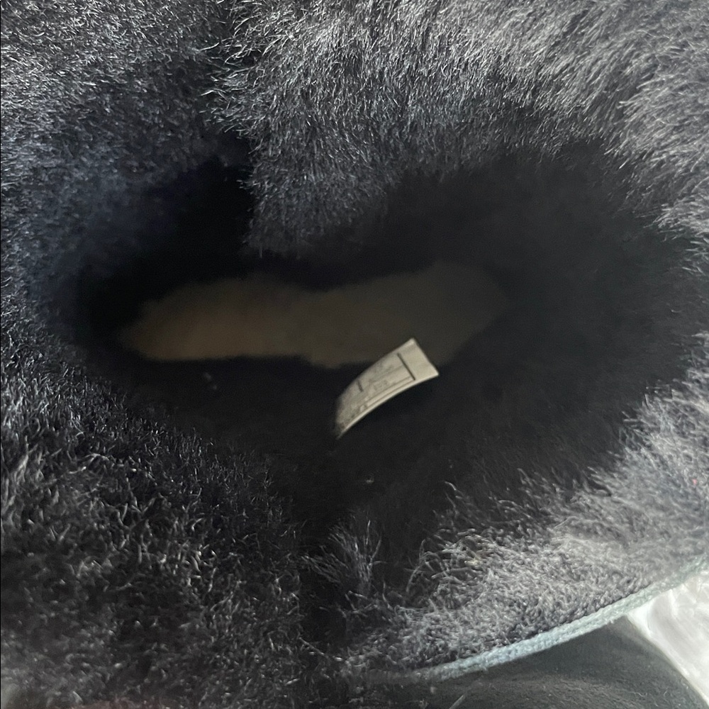 UGG Bailey Button II - image 13